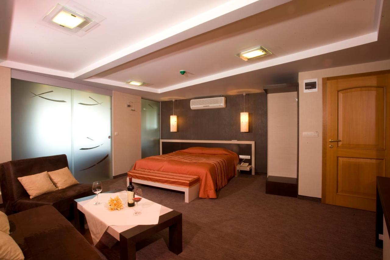 Edi Hotel ソフィア エクステリア 写真